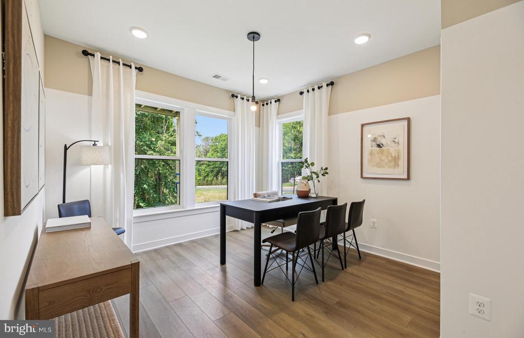 1166 CRESTED WOOD DRIVE