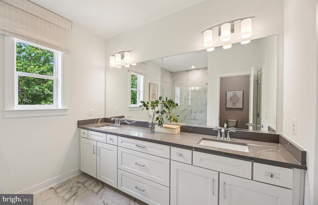 1166 CRESTED WOOD DRIVE