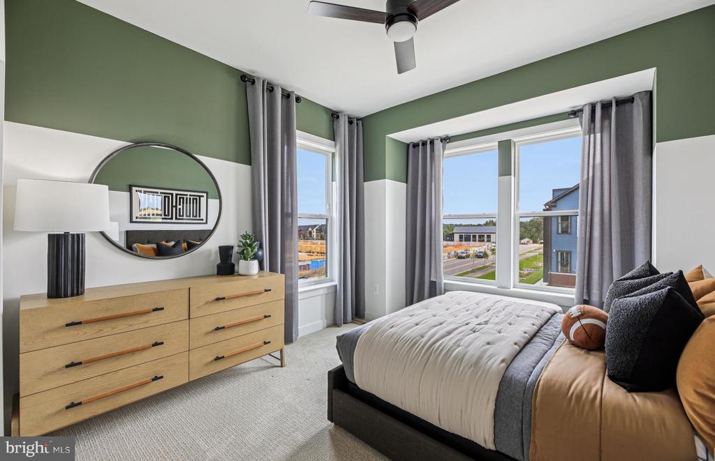 1166 CRESTED WOOD DRIVE