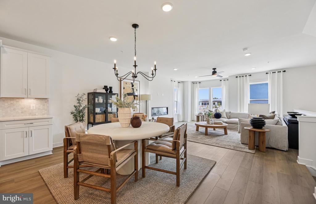 1166 CRESTED WOOD DRIVE
