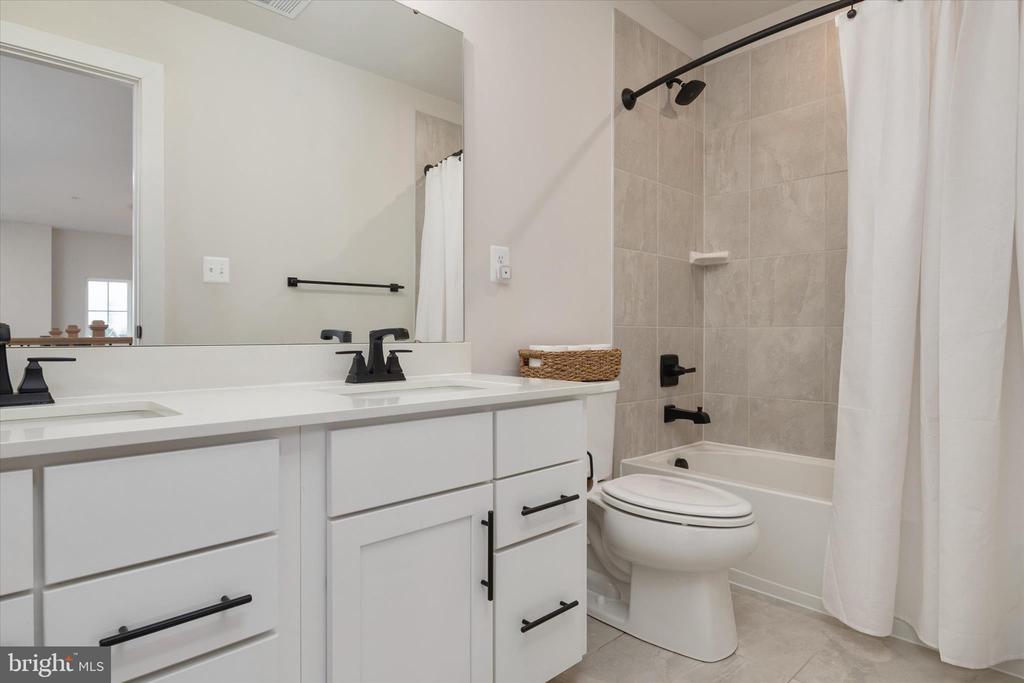 3322 MILKWEED COURT