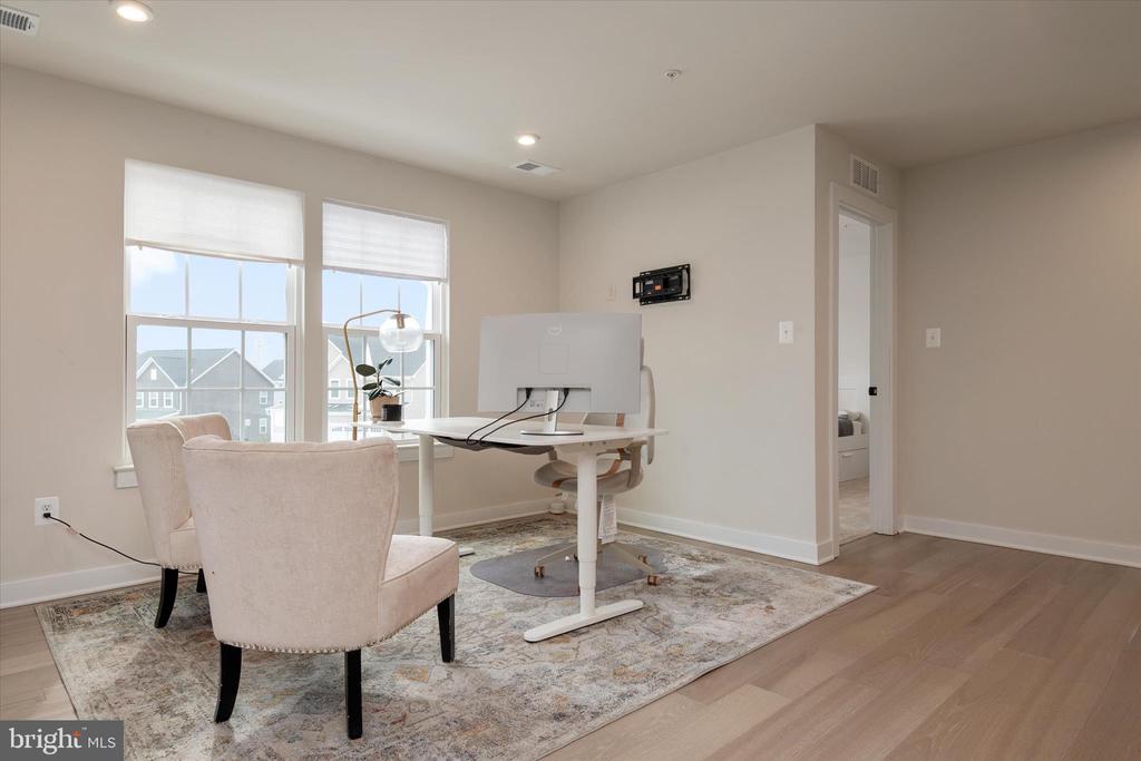 3322 MILKWEED COURT