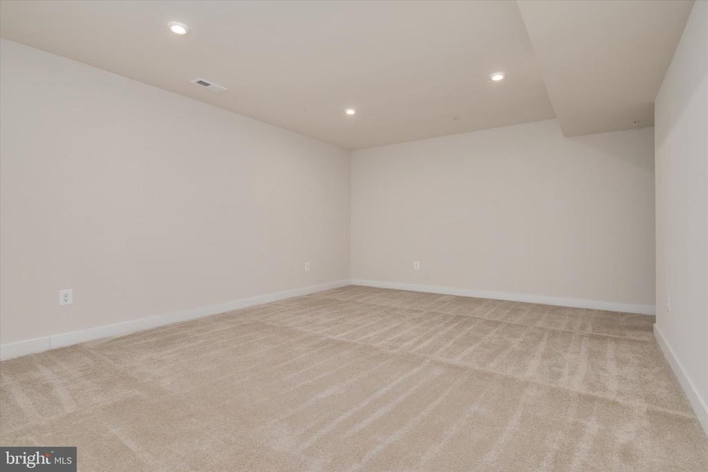 3322 MILKWEED COURT