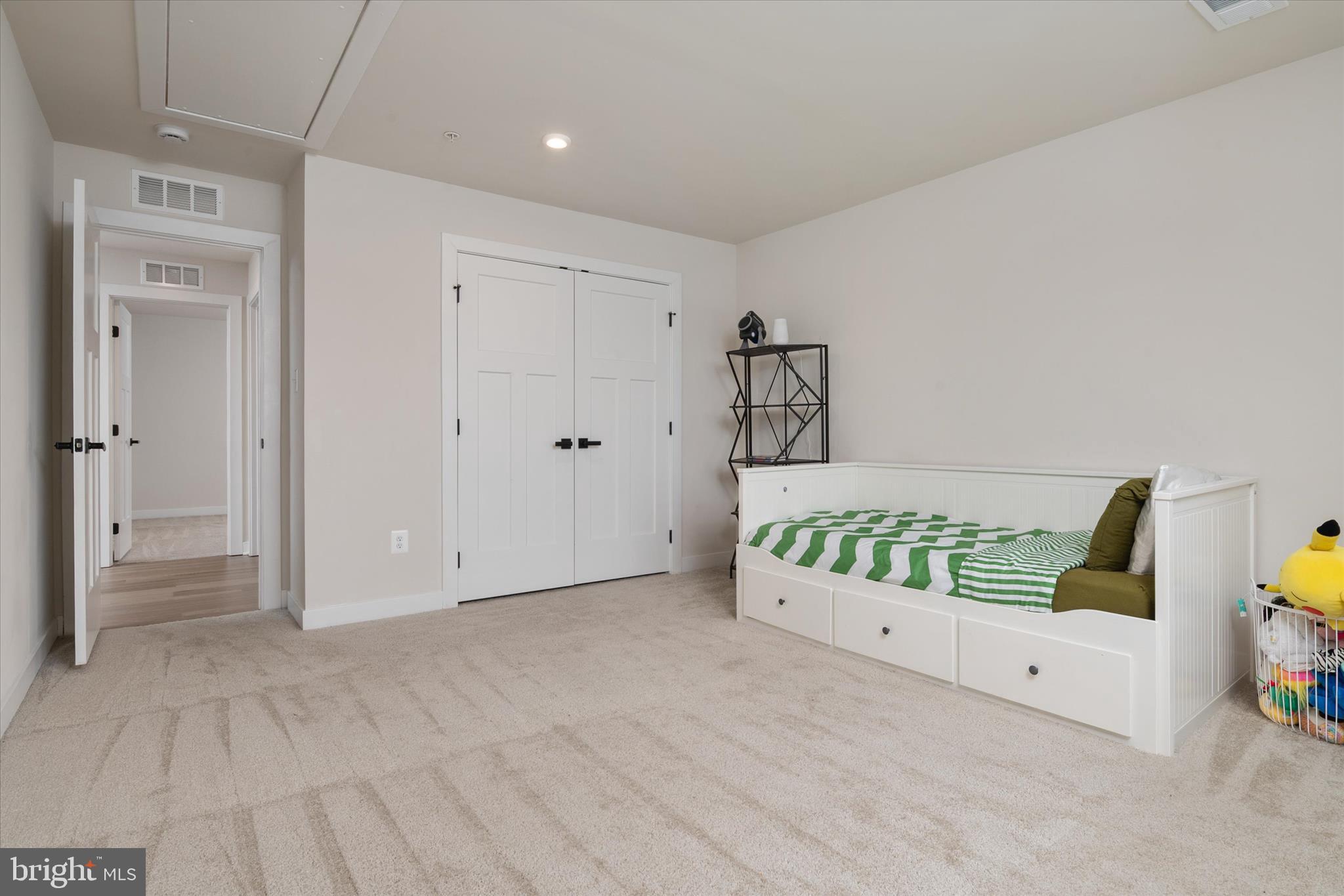 3322 MILKWEED COURT