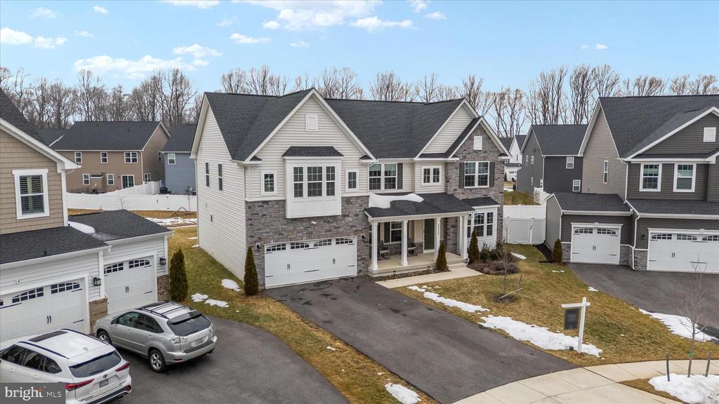3322 MILKWEED COURT