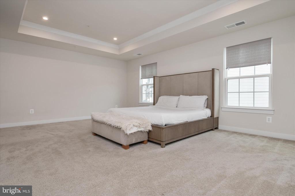 3322 MILKWEED COURT