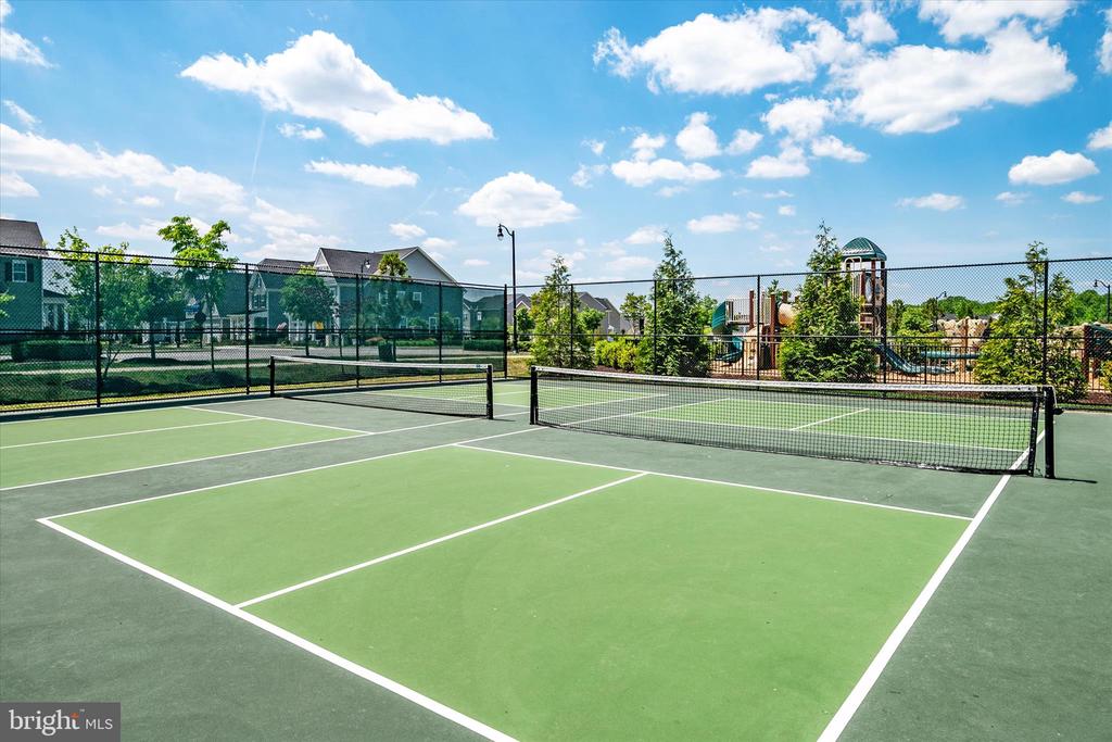 3322 MILKWEED COURT