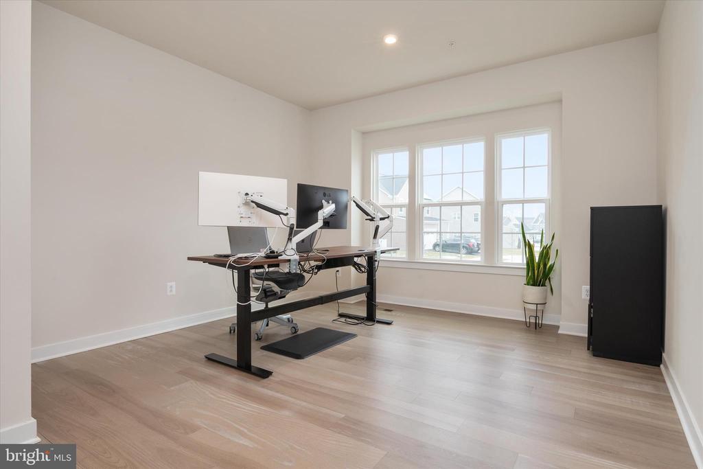 3322 MILKWEED COURT