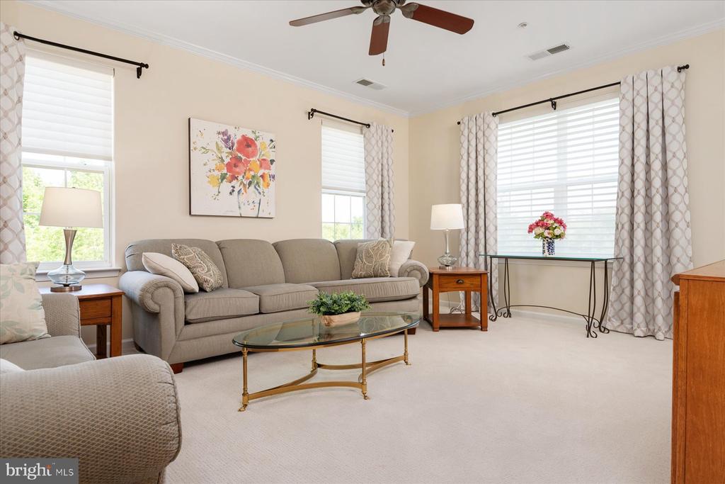 1412 WIGEON WAY Unit: 301