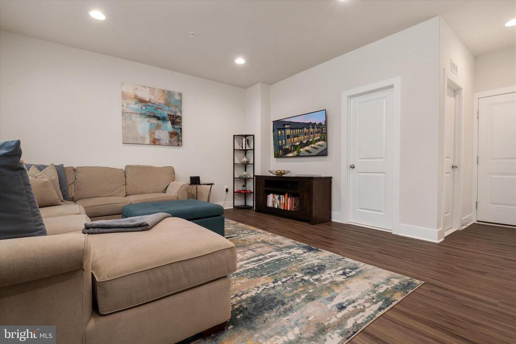 3208 WELLSPRING LANE