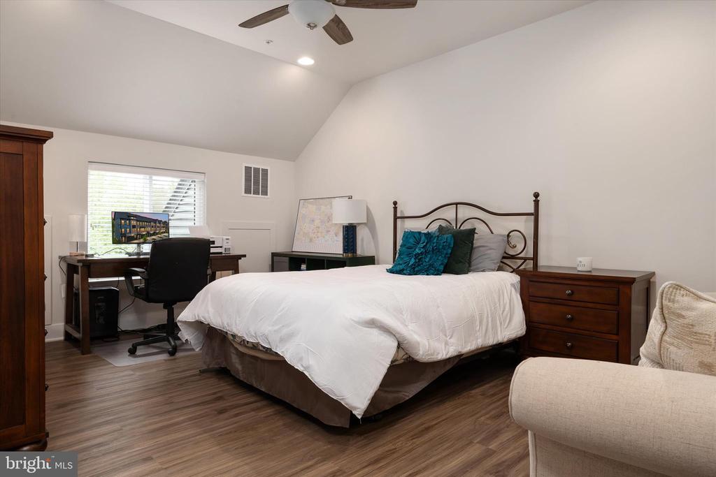 3208 WELLSPRING LANE