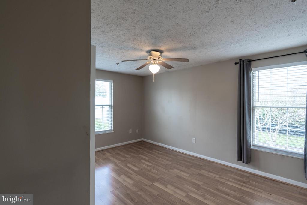 689 WINDING STREAM WAY Unit: 101