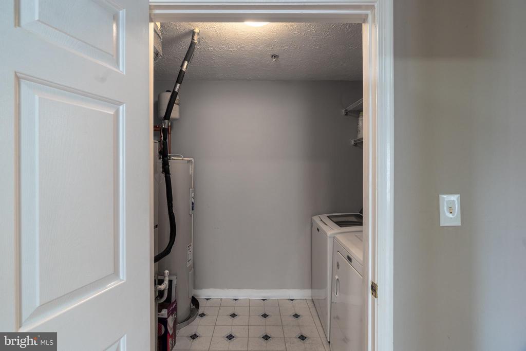 689 WINDING STREAM WAY Unit: 101