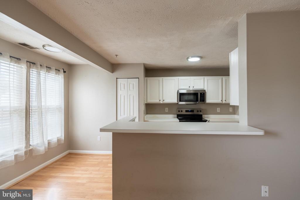 689 WINDING STREAM WAY Unit: 101