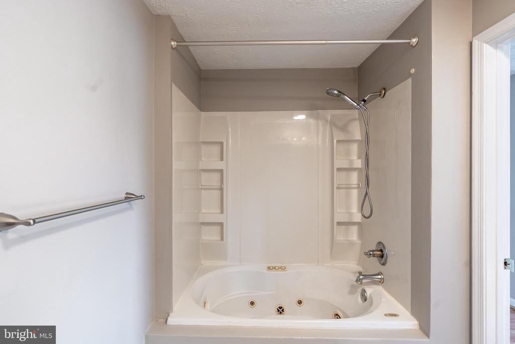 689 WINDING STREAM WAY Unit: 101