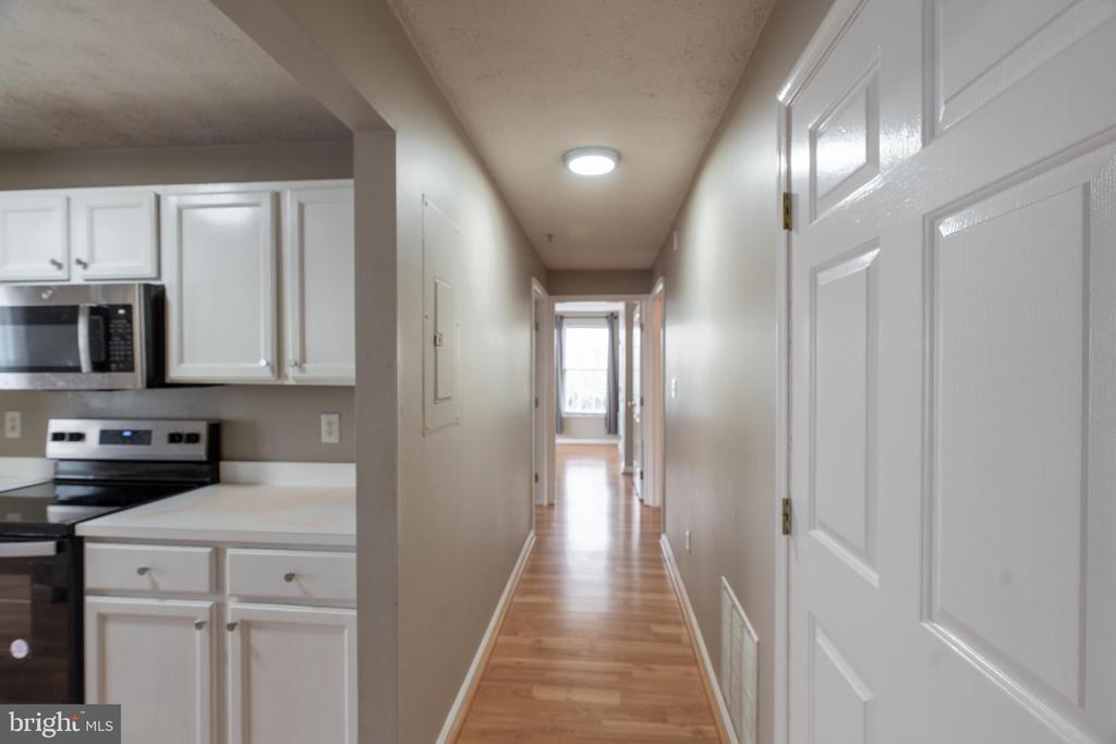 689 WINDING STREAM WAY Unit: 101