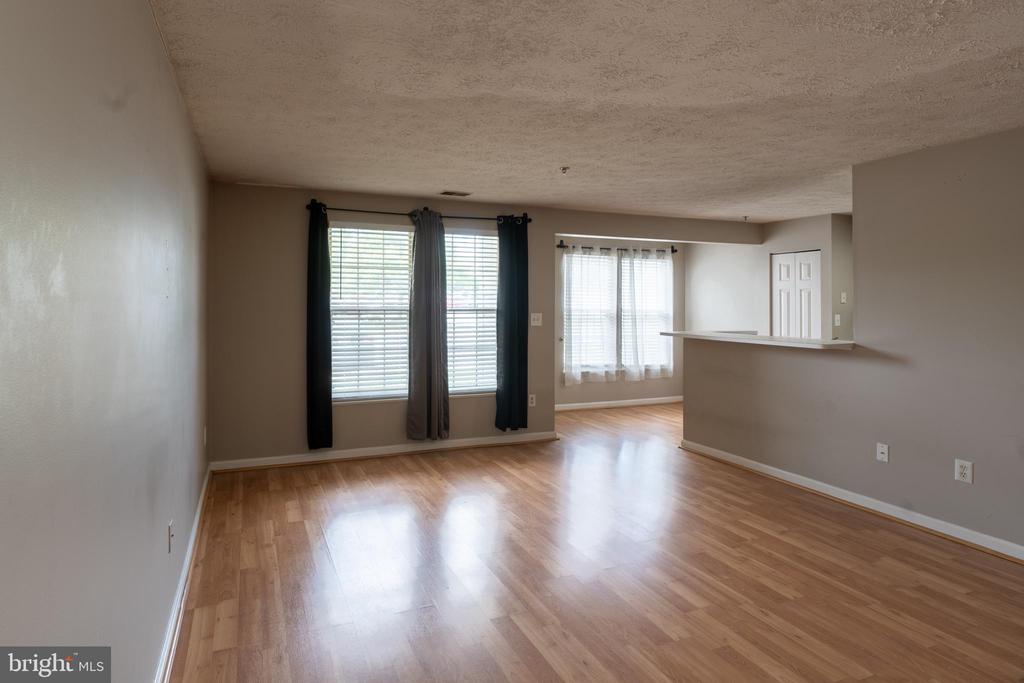 689 WINDING STREAM WAY Unit: 101