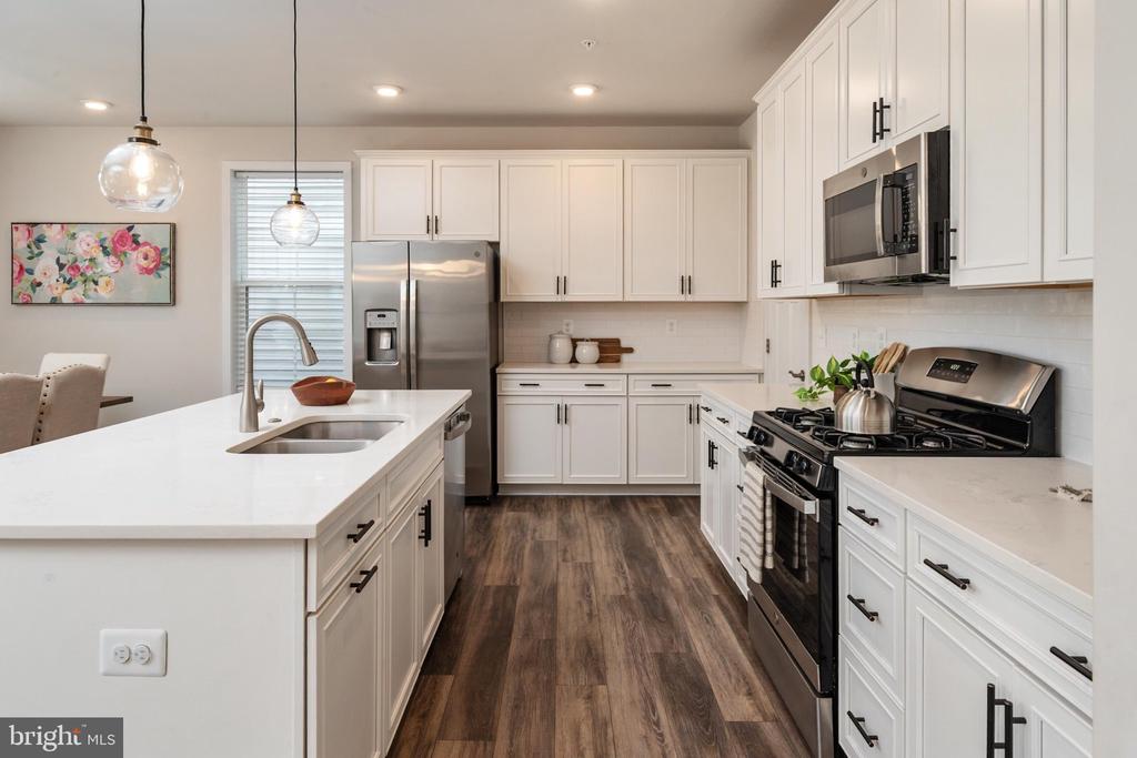 1248 SPANISH OAK WAY
