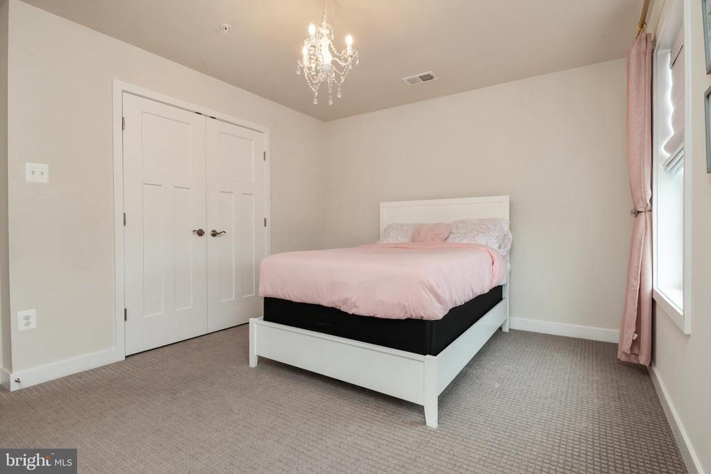 1248 SPANISH OAK WAY