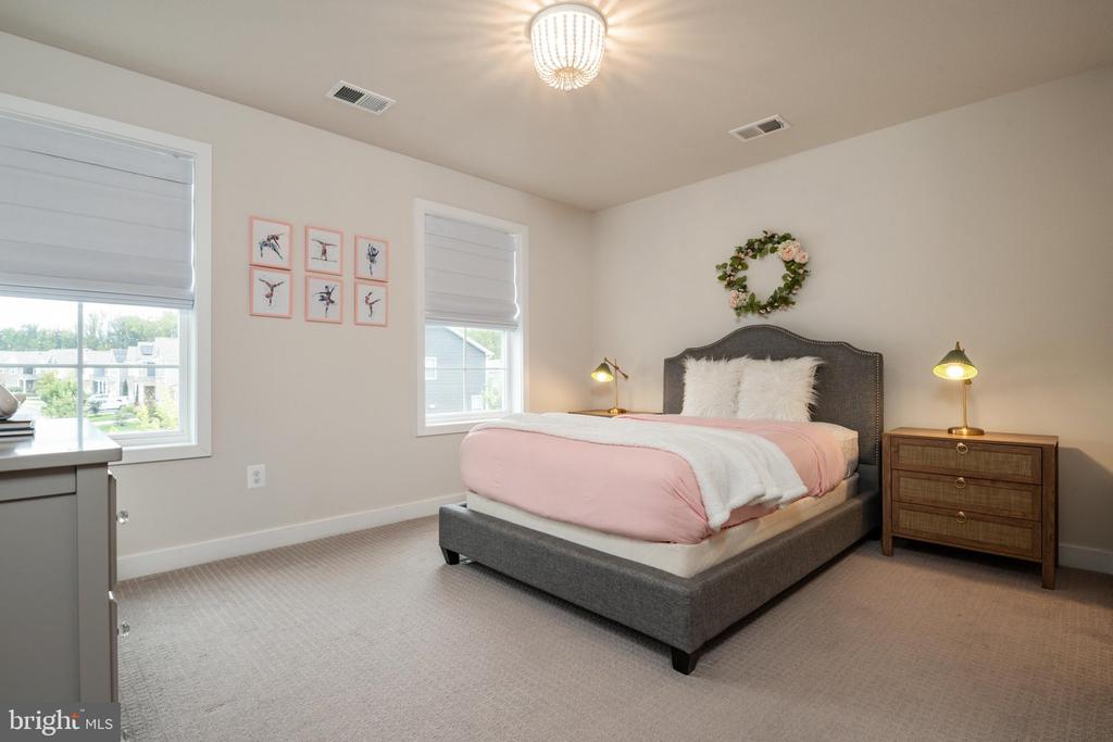 1248 SPANISH OAK WAY