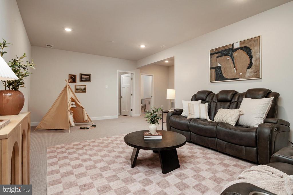 1248 SPANISH OAK WAY