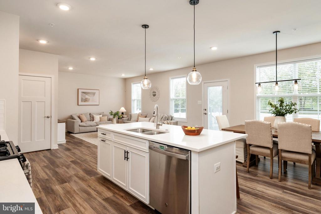 1248 SPANISH OAK WAY