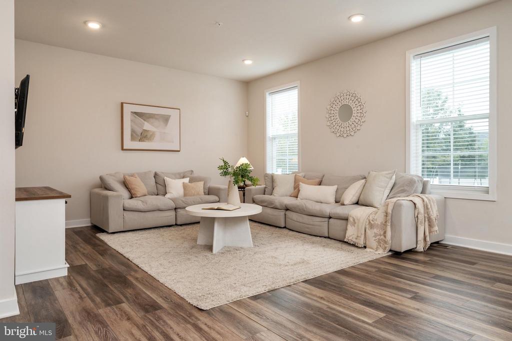 1248 SPANISH OAK WAY