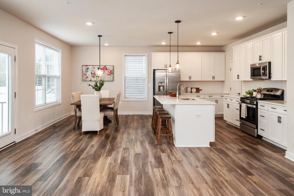 1248 SPANISH OAK WAY