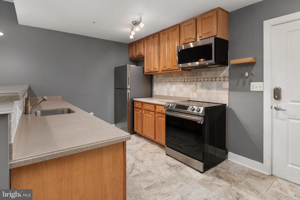400 RENFRO DRIVE Unit: 213