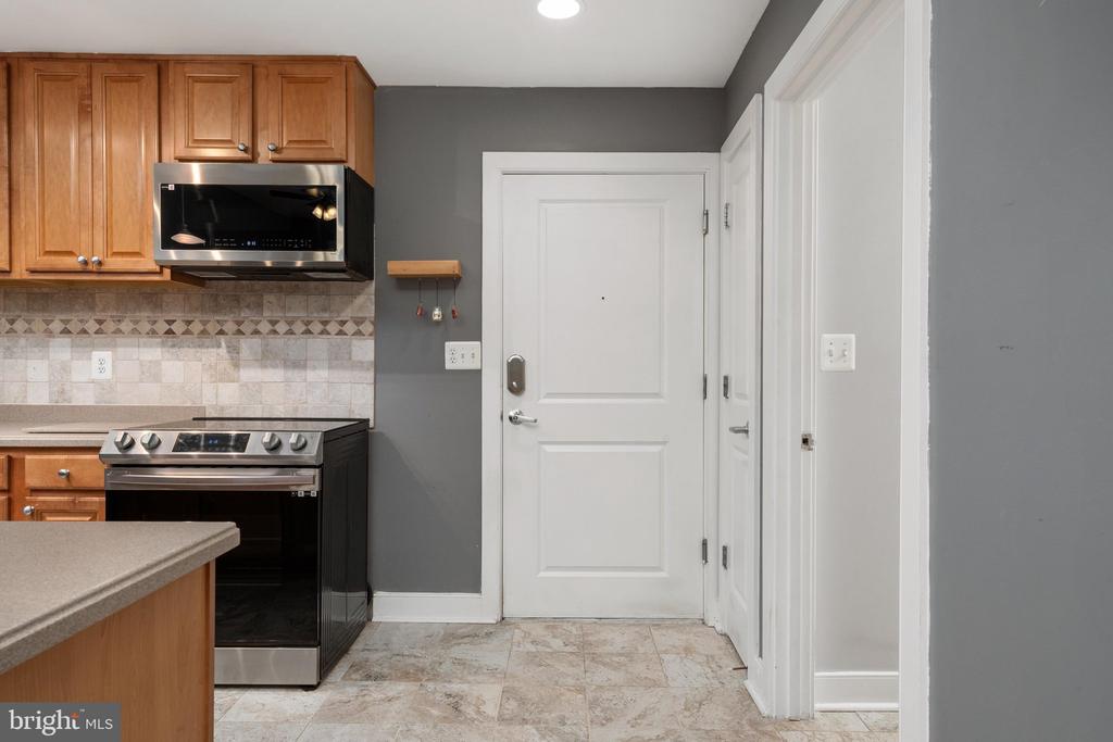 400 RENFRO DRIVE Unit: 213