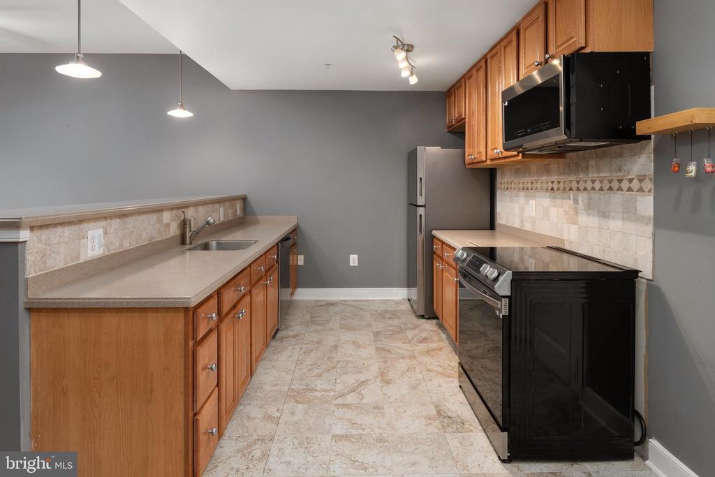 400 RENFRO DRIVE Unit: 213