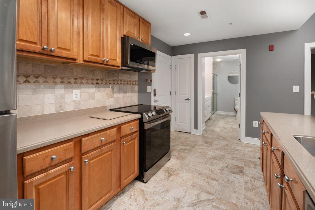 400 RENFRO DRIVE Unit: 213