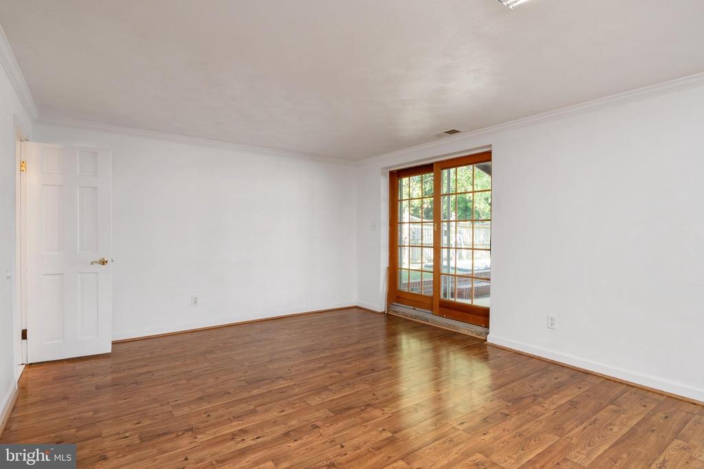 242 CROSS CREEK DRIVE