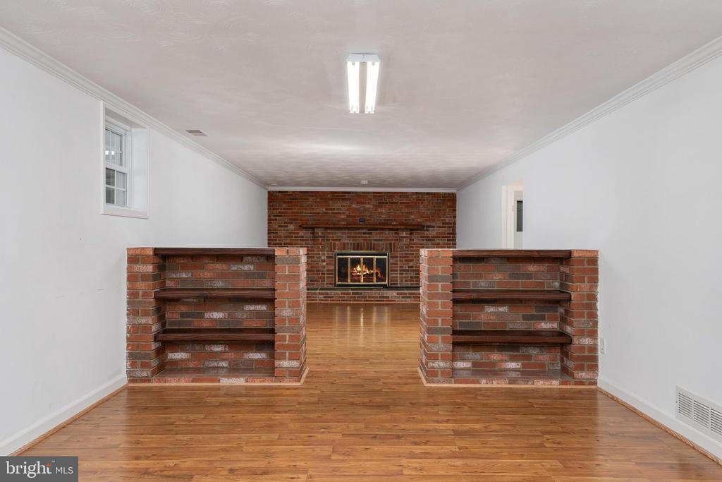 242 CROSS CREEK DRIVE