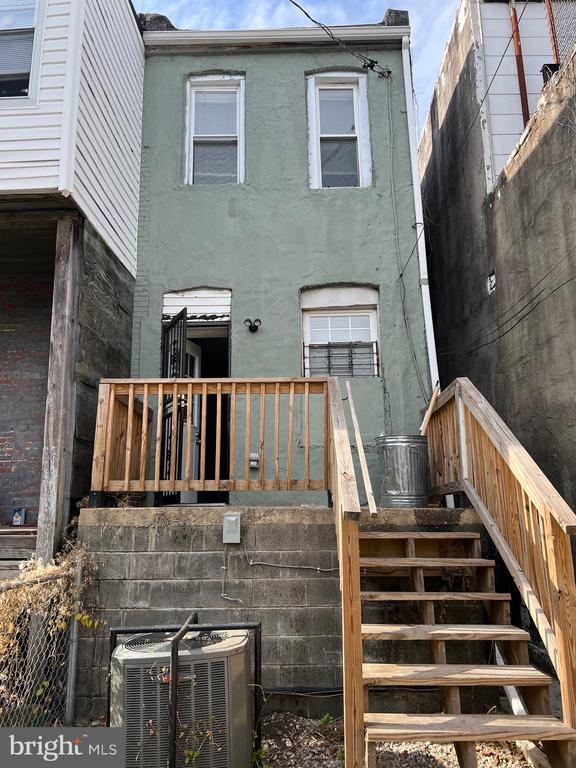1719 N MONROE STREET