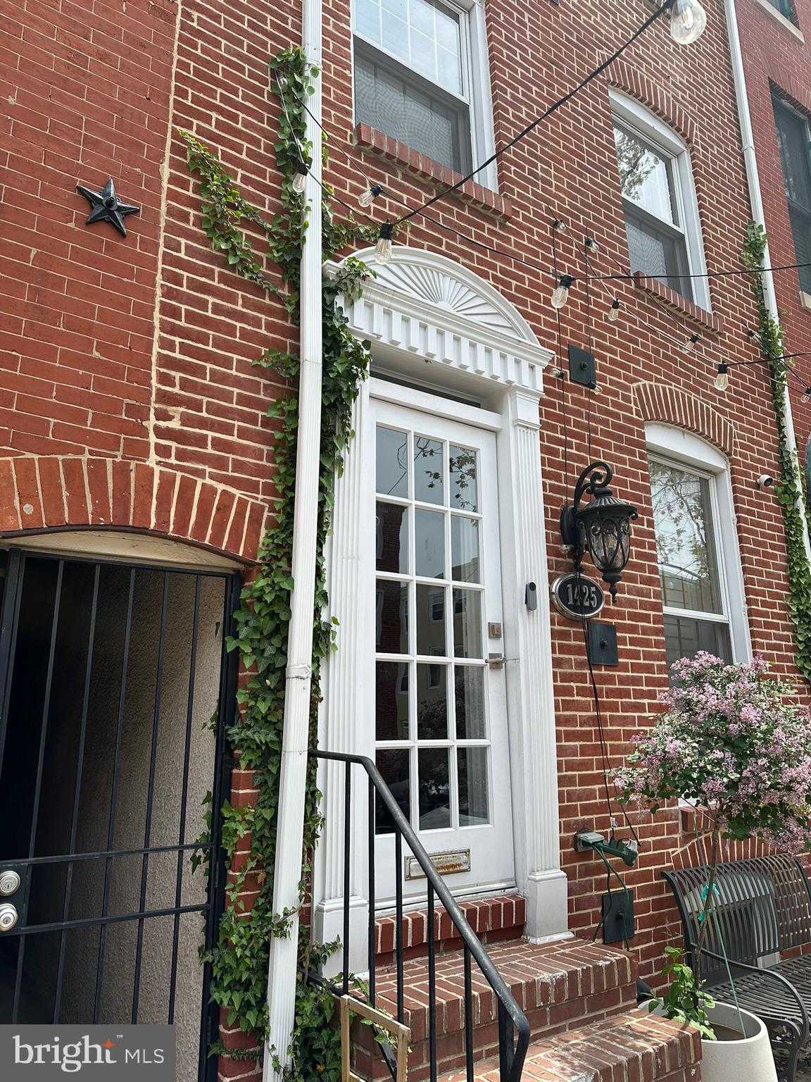 1425 WILLIAM STREET