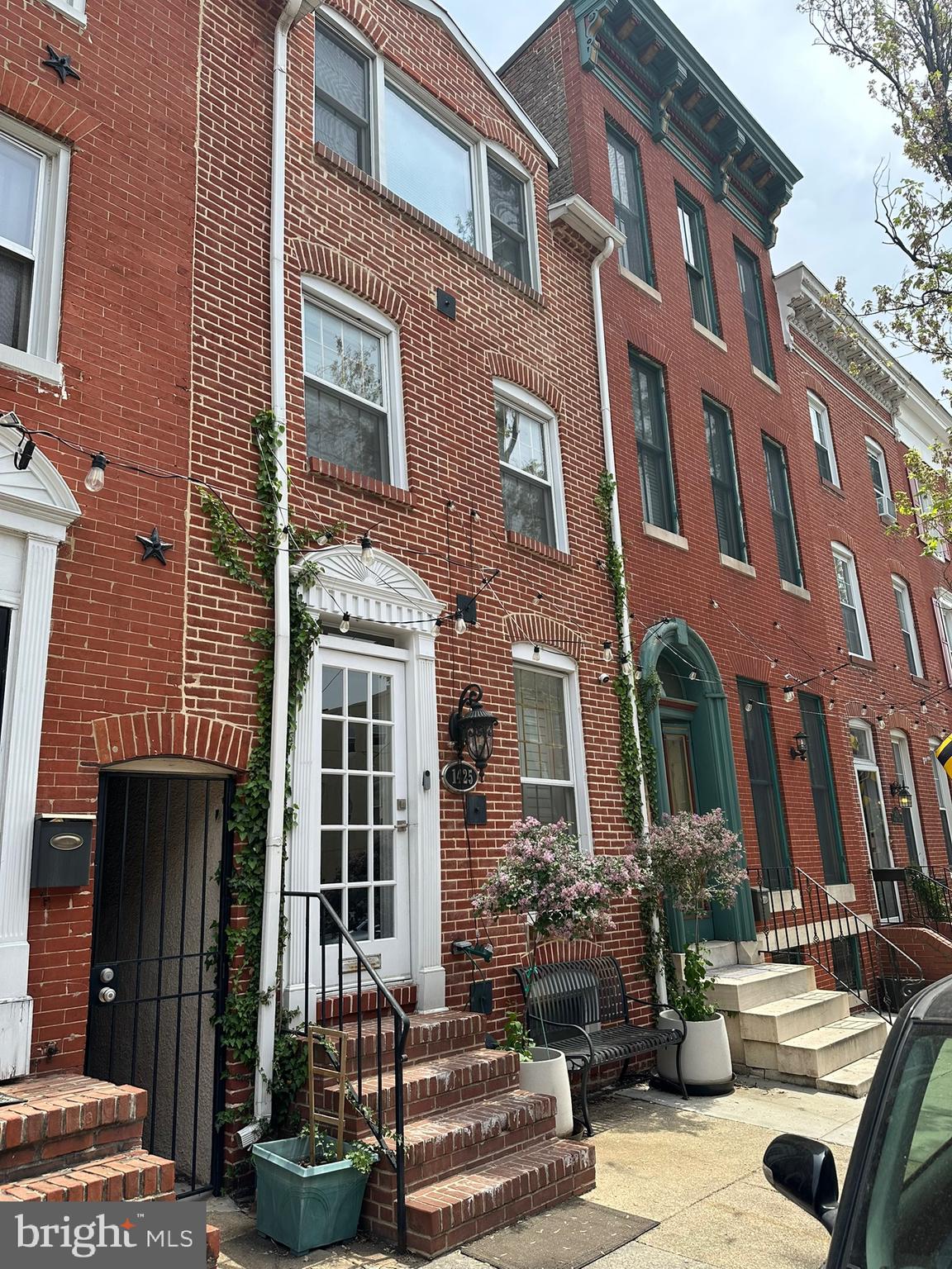 1425 WILLIAM STREET
