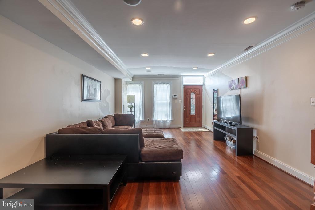 106 W CROSS STREET