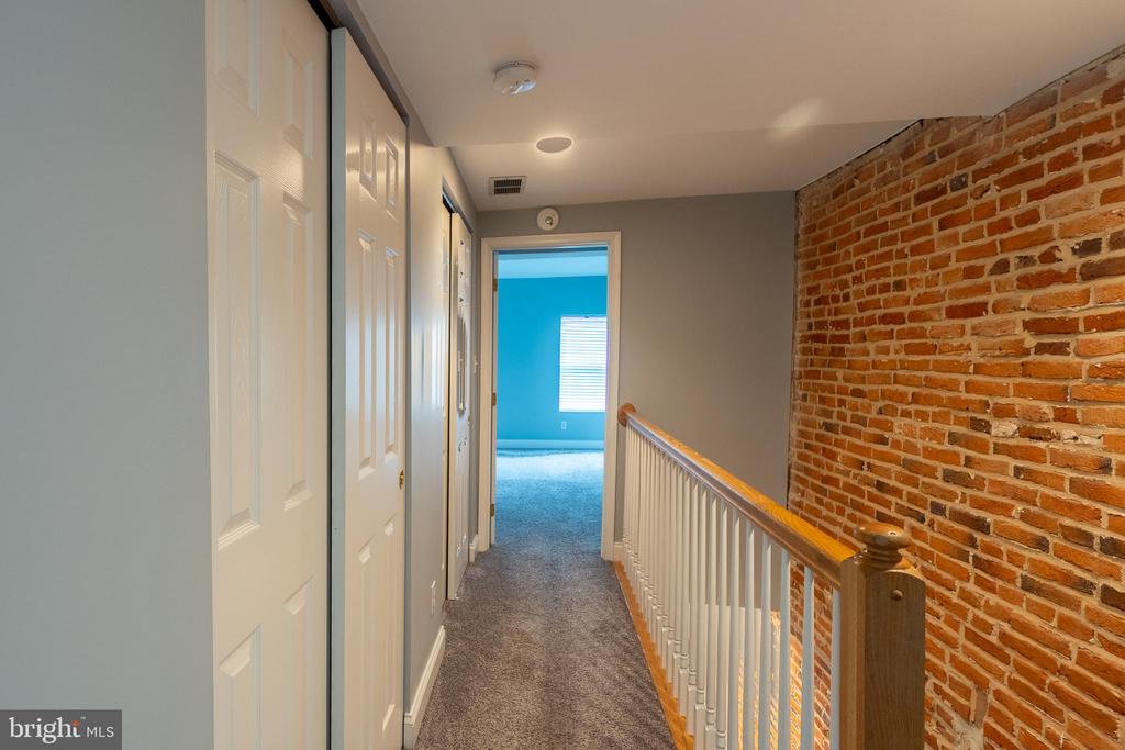 15 W WEST STREET