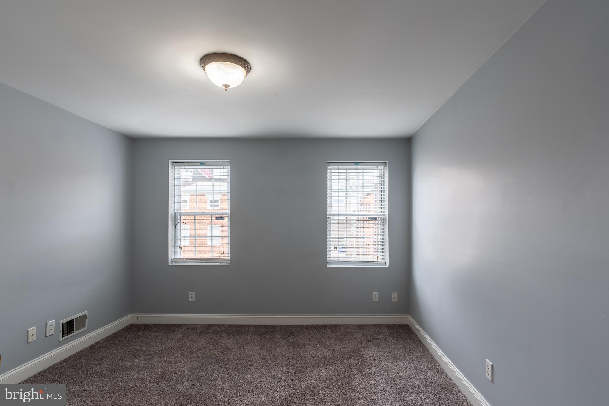 15 W WEST STREET