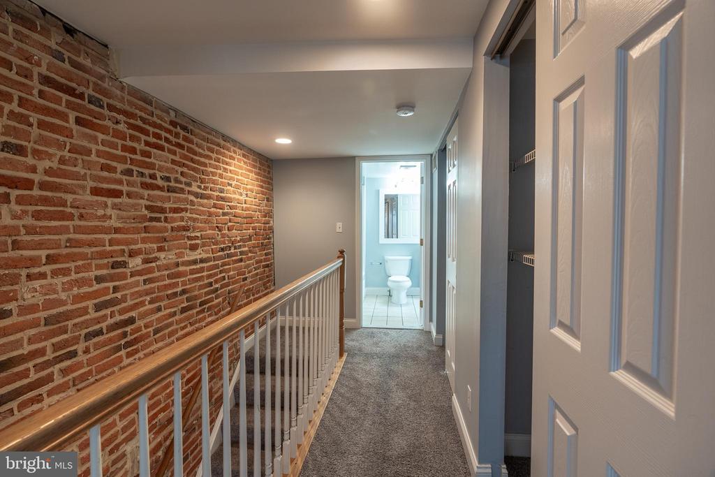 15 W WEST STREET