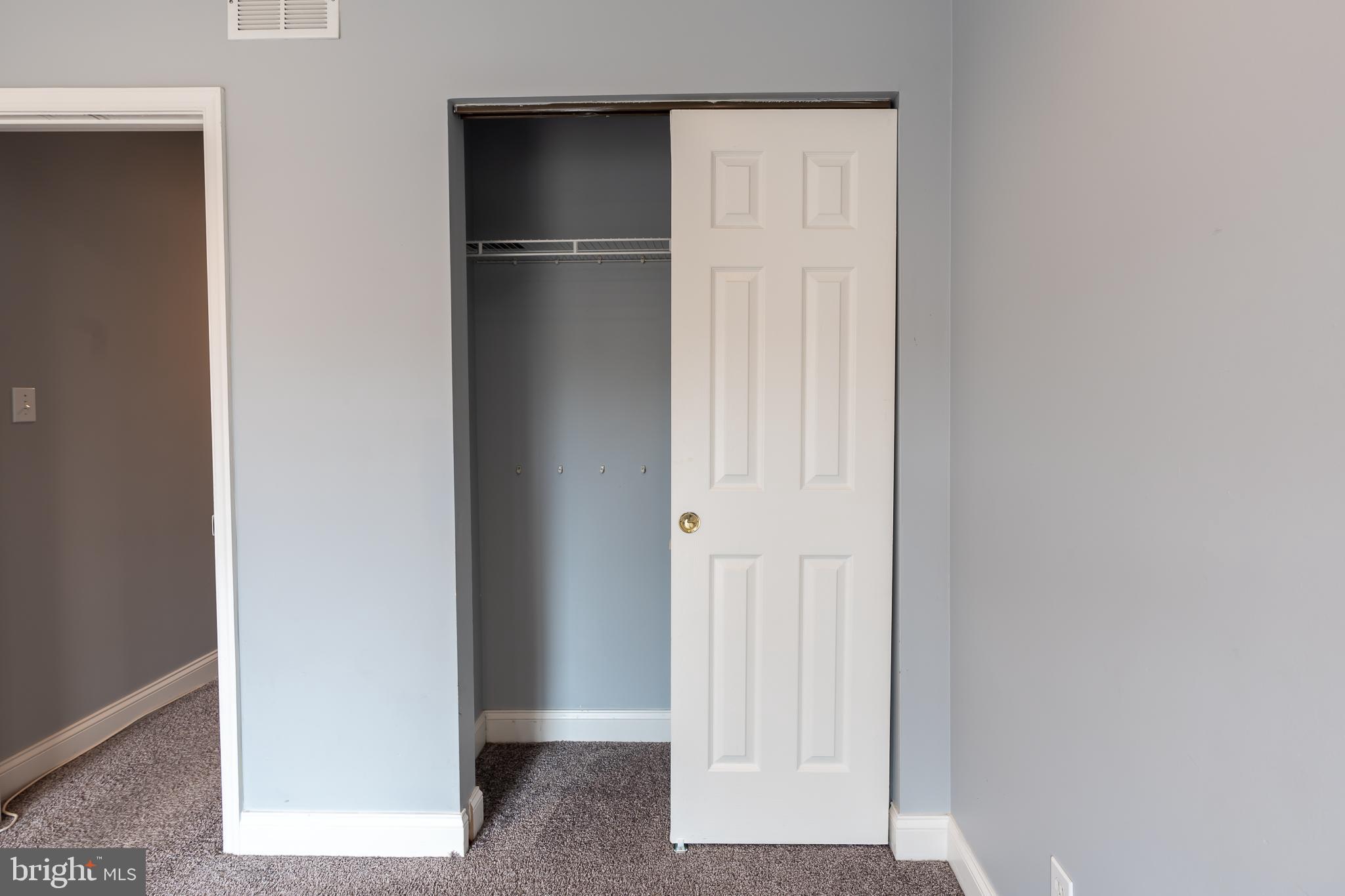 15 W WEST STREET