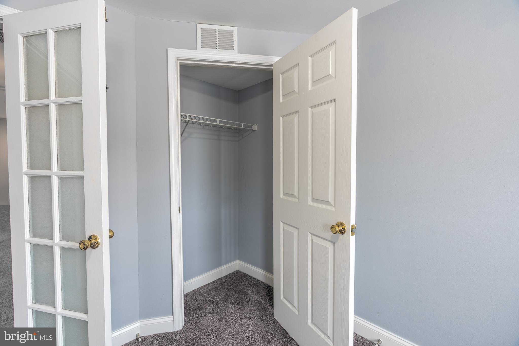 15 W WEST STREET
