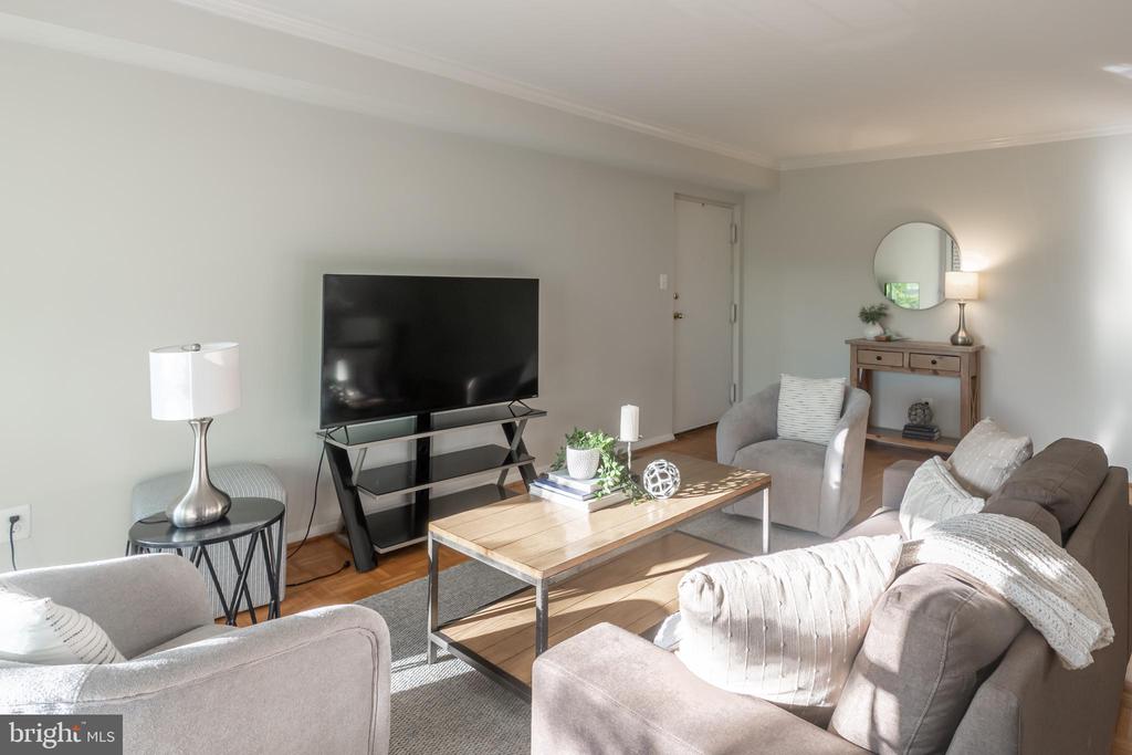 349 HOMELAND SOUTHWAY 2B