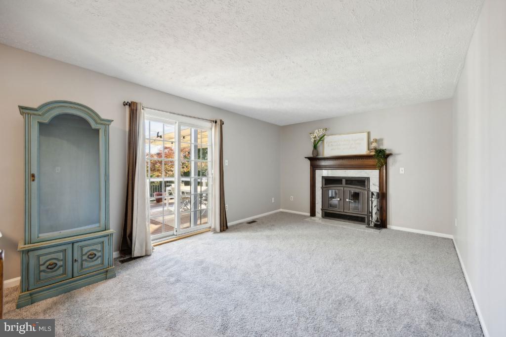 3 MOSS VIEW CT