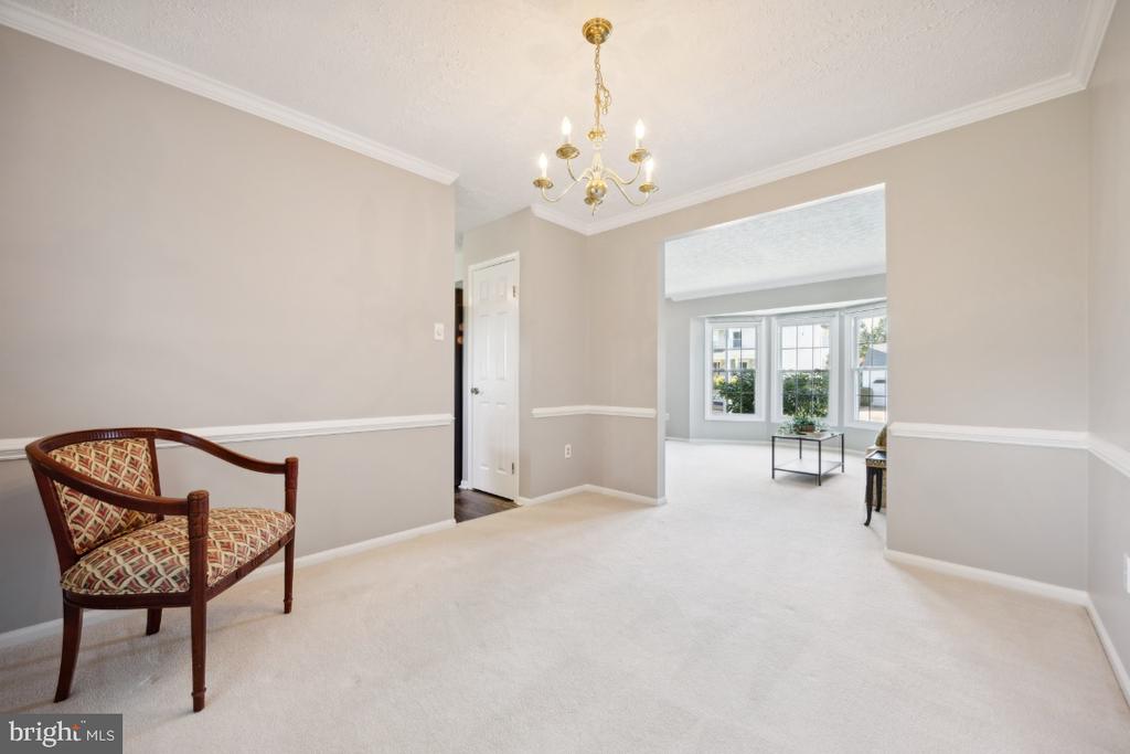 3 MOSS VIEW CT