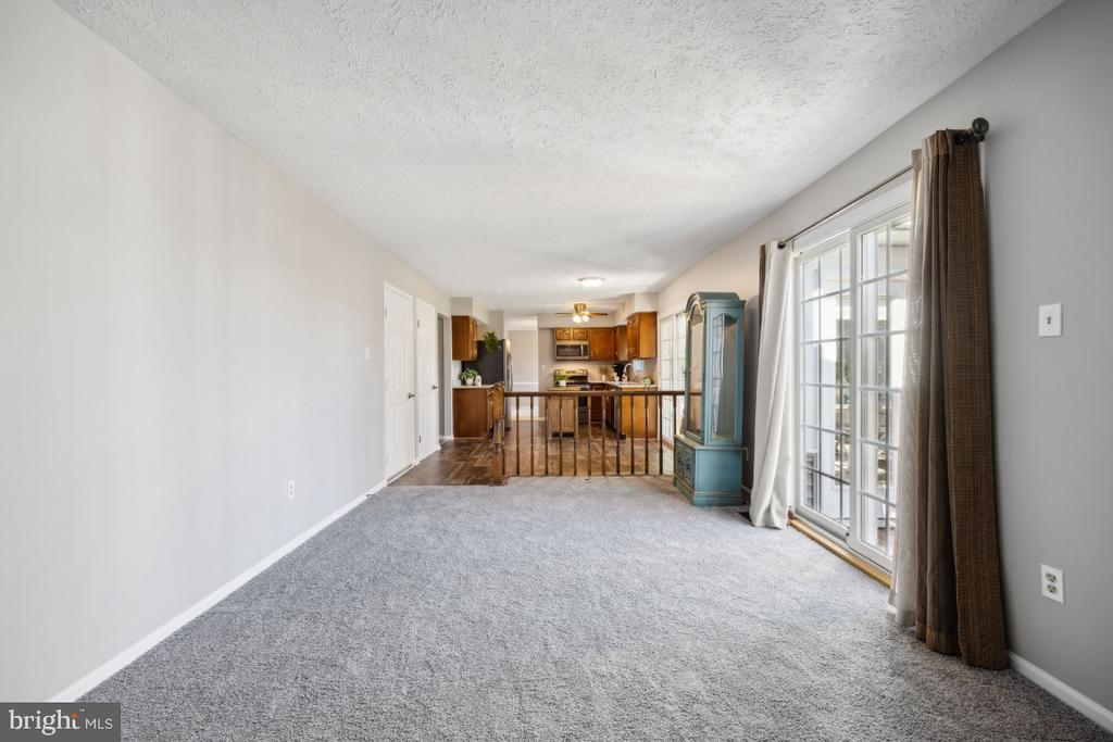 3 MOSS VIEW CT