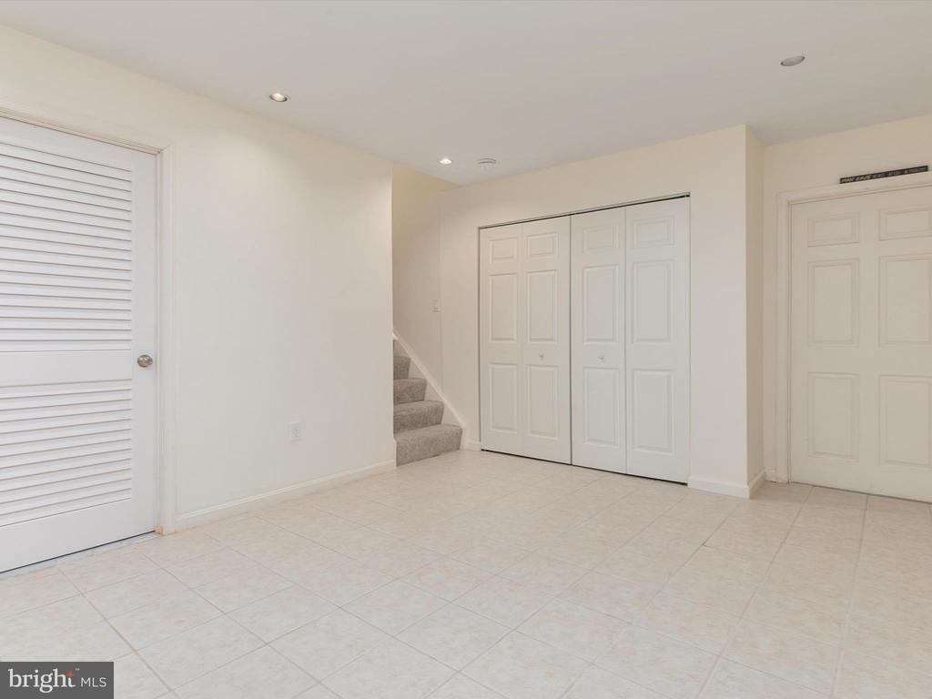 8800 JOSHUA COURT 8800