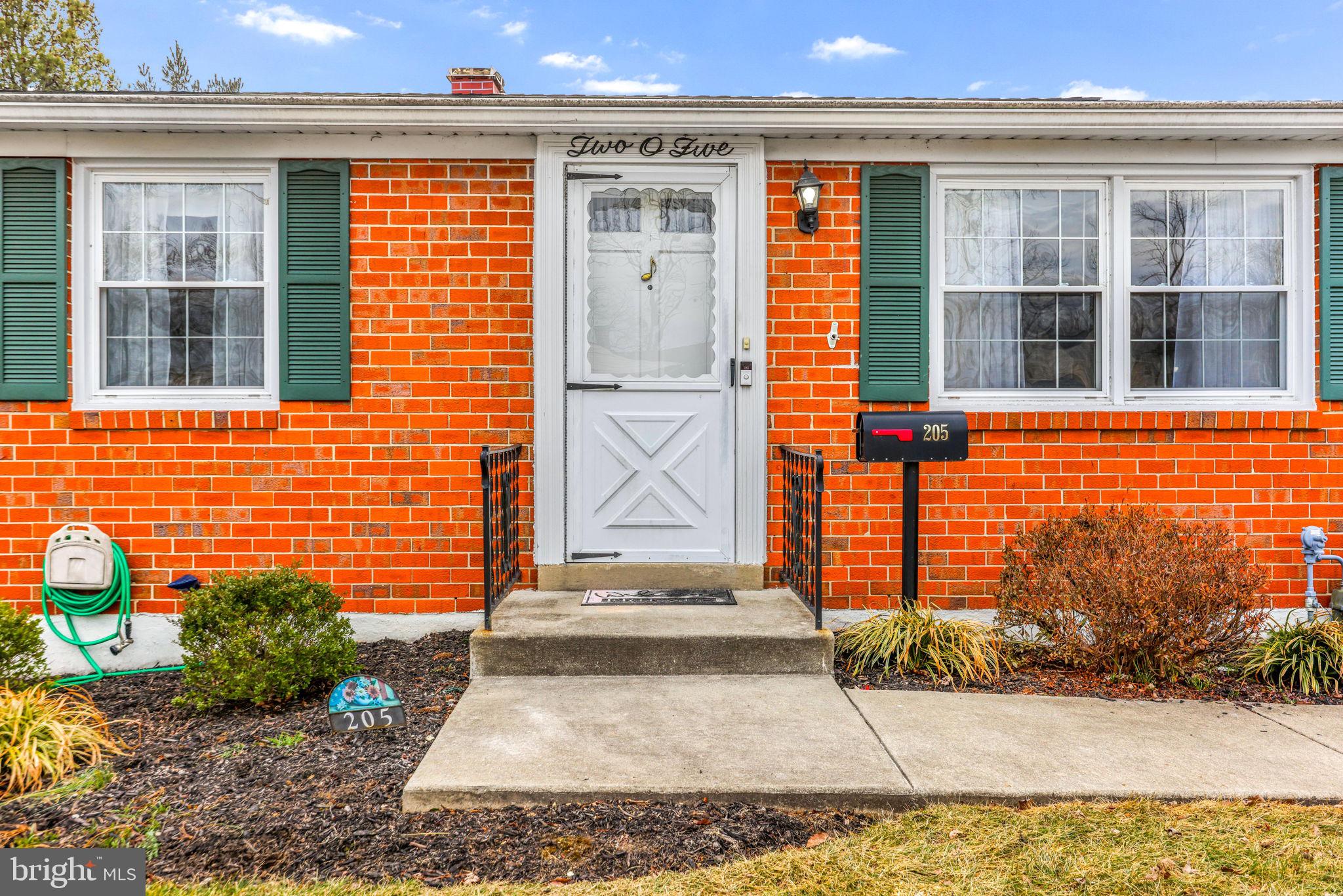205 NORTHWAY ROAD