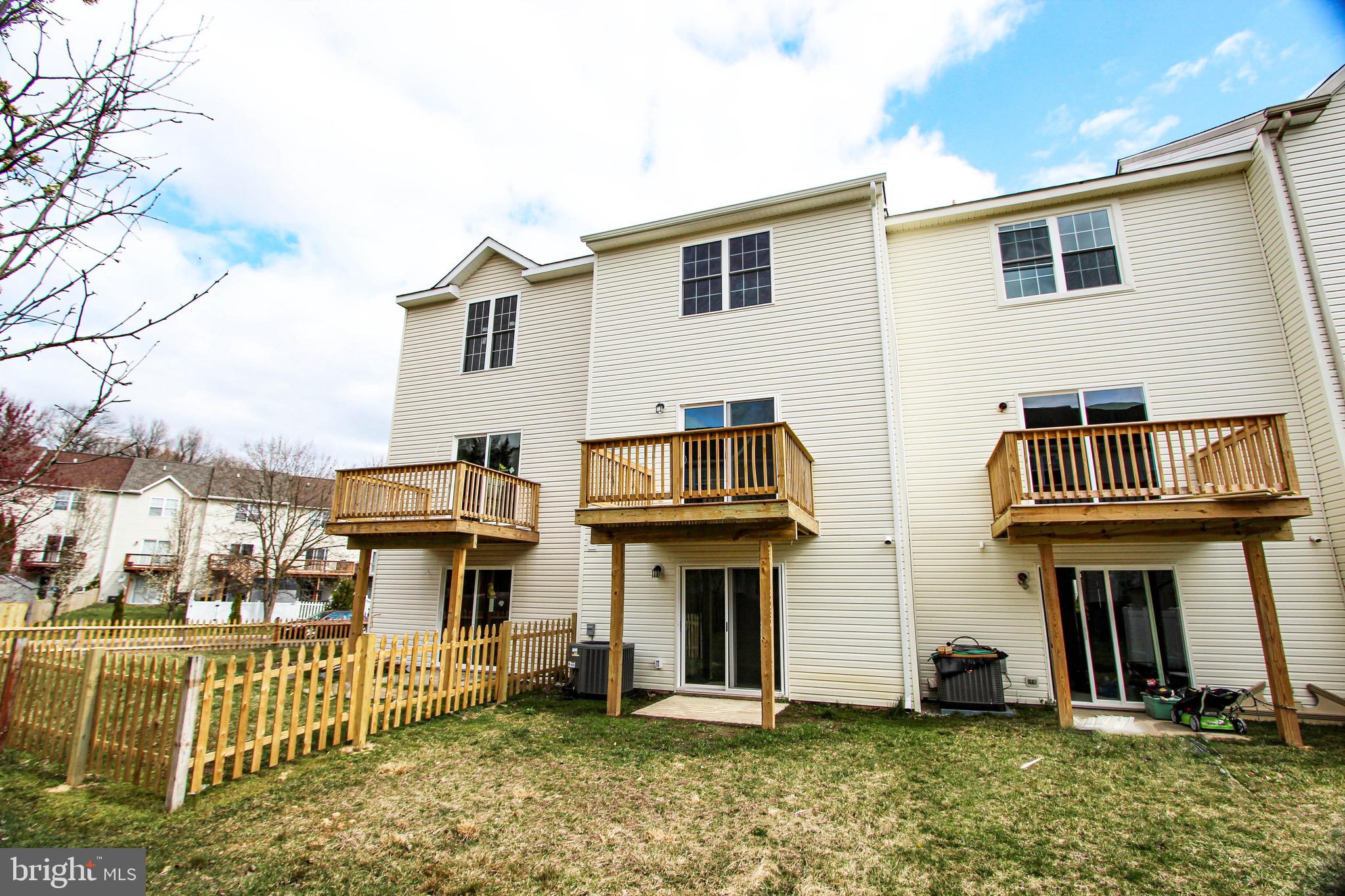 4 WHITETAIL WAY